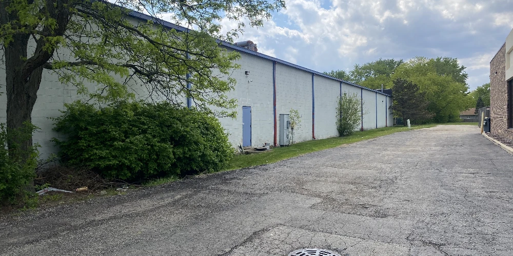 160 N Barrington