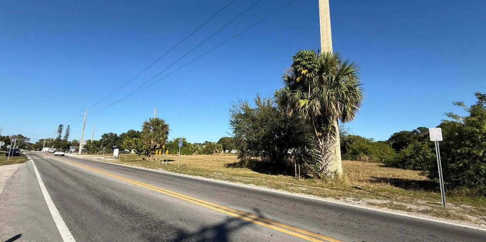 Prime 1.16-Acre Commercial/Industrial Development Site in South Fort Pierce