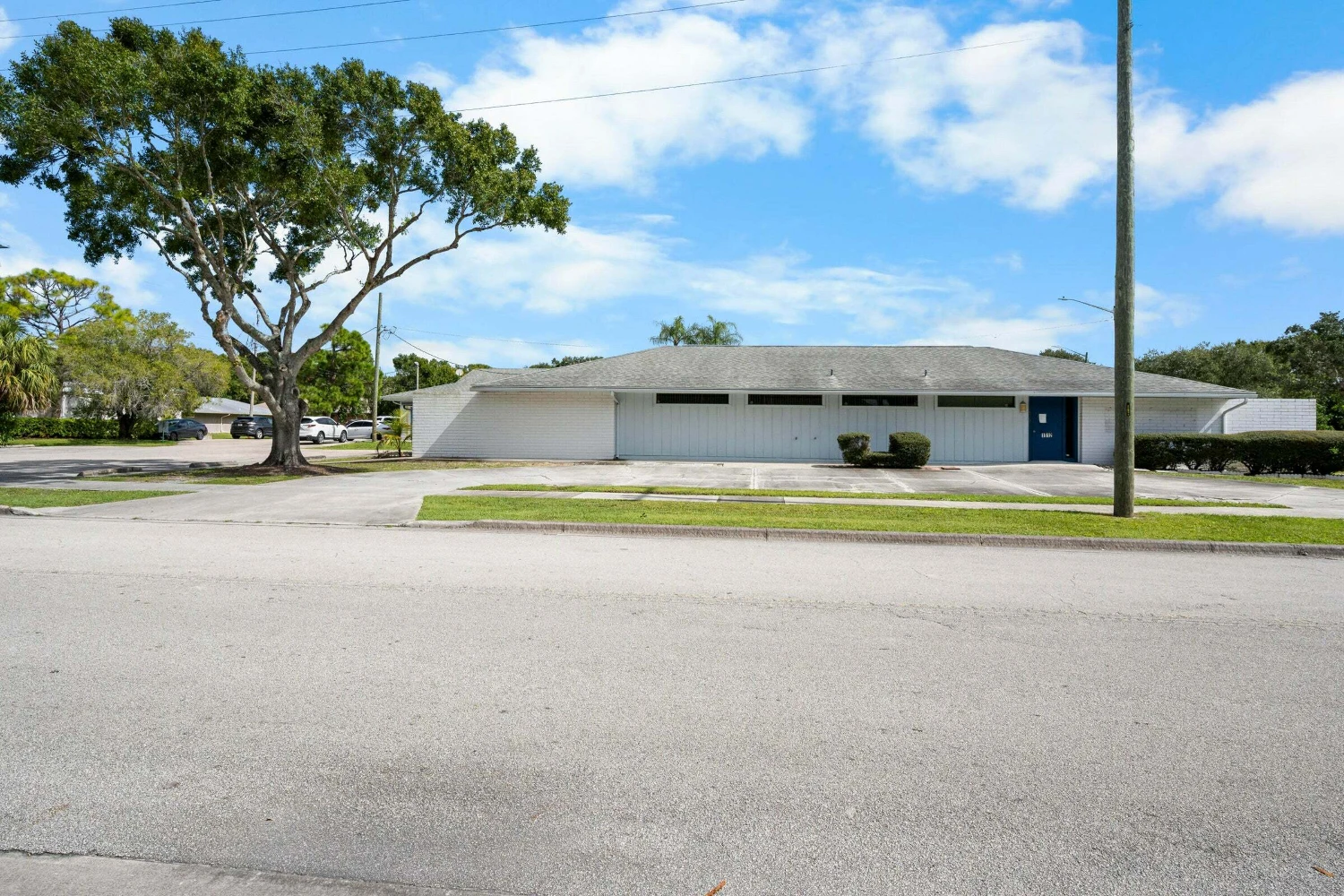 Turn-Key Medical Office: Steps from Lawnwood Medical Center
