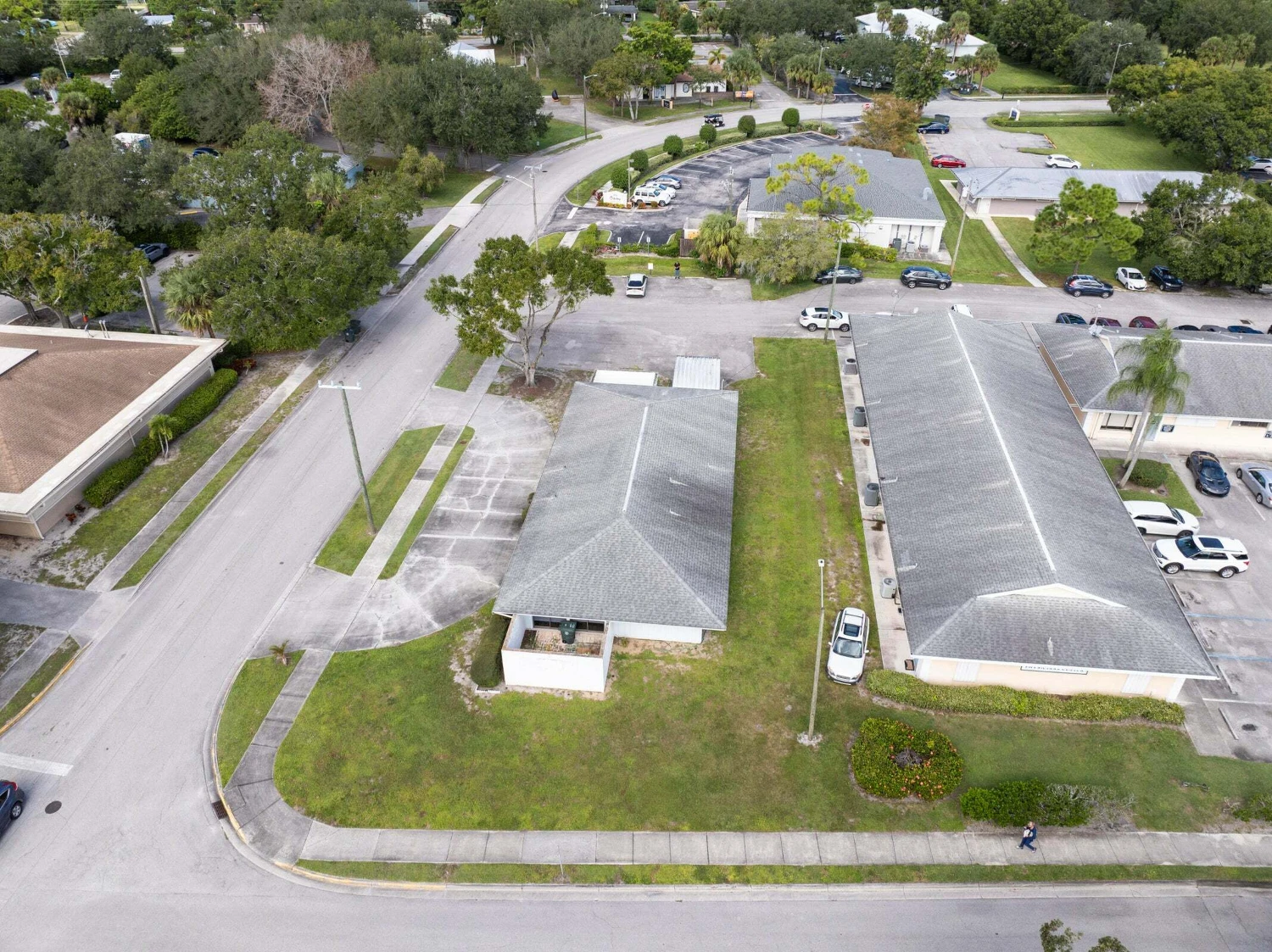 Turn-Key Medical Office: Steps from Lawnwood Medical Center