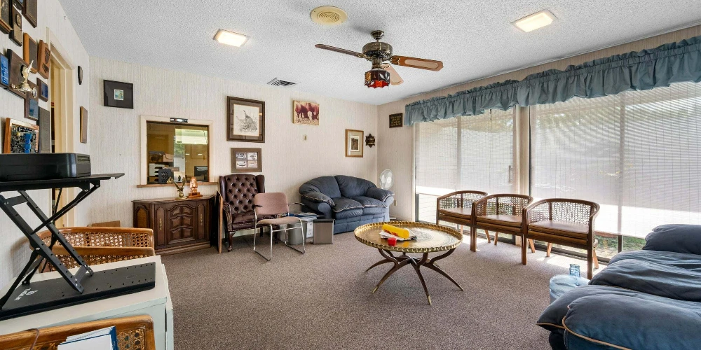 Turn-Key Medical Office: Steps from Lawnwood Medical Center