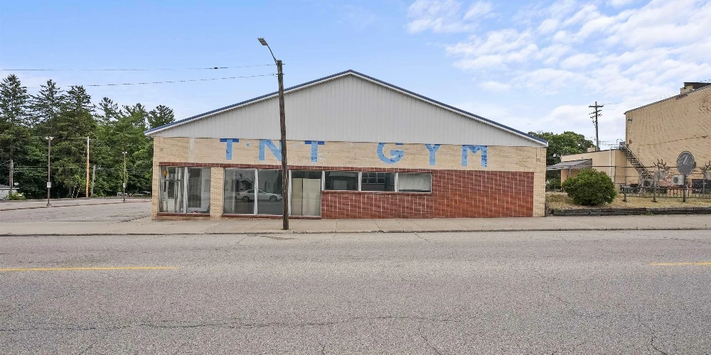 10,500 SF Downtown Retail Building & 50 Space Parking Lot