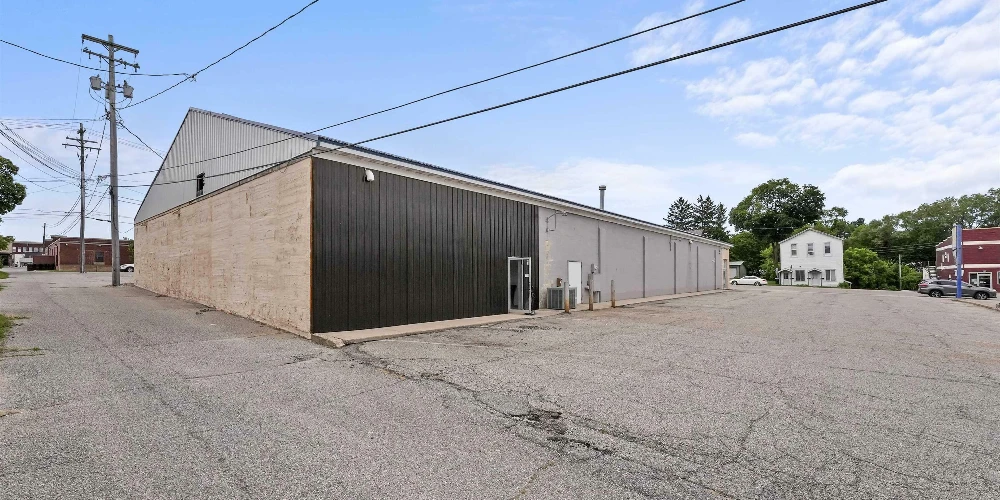 10,500 SF Downtown Retail Building & 50 Space Parking Lot