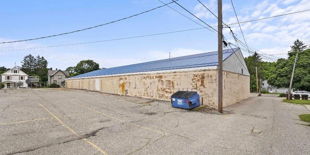 10,500 SF Downtown Retail Building & 50 Space Parking Lot