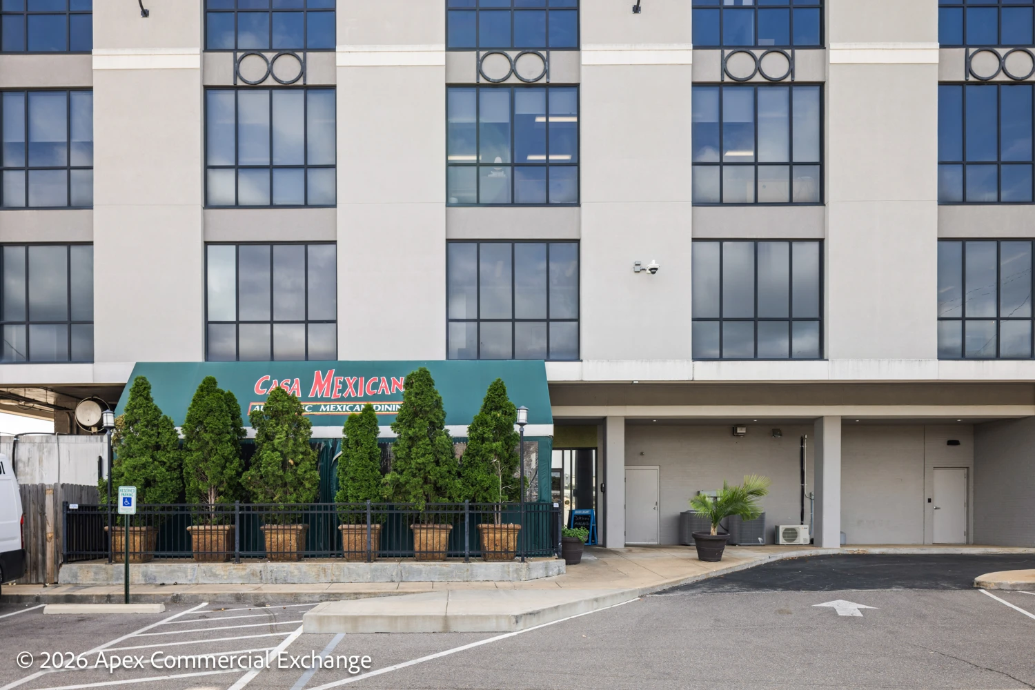 555 Perkins Ext | Medical & Traditional Office | East Memphis