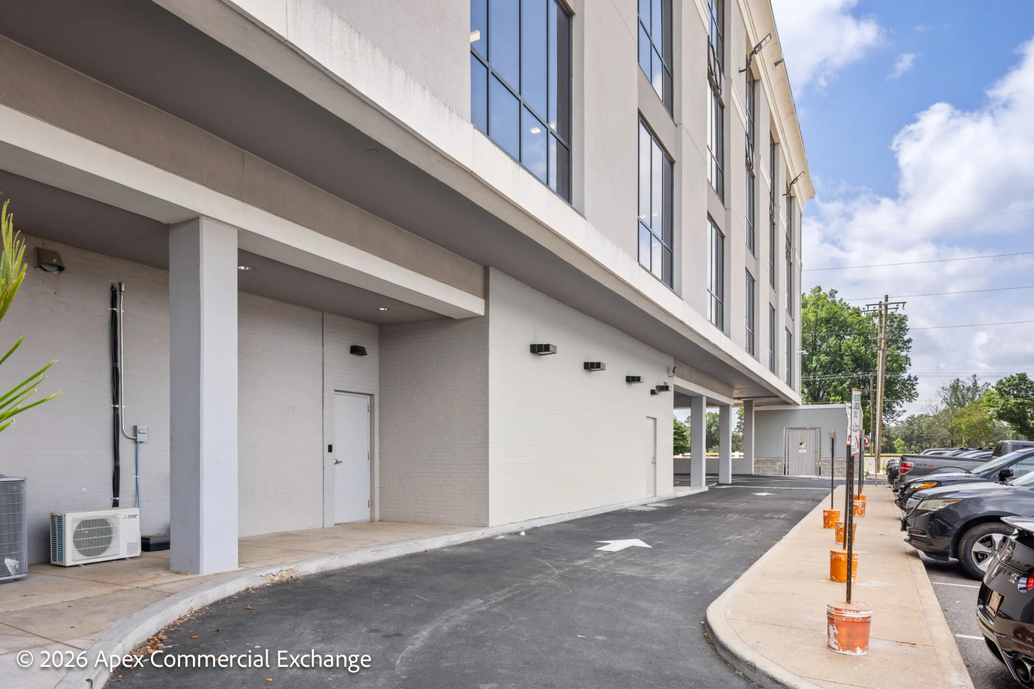 555 Perkins Ext | Medical & Traditional Office | East Memphis