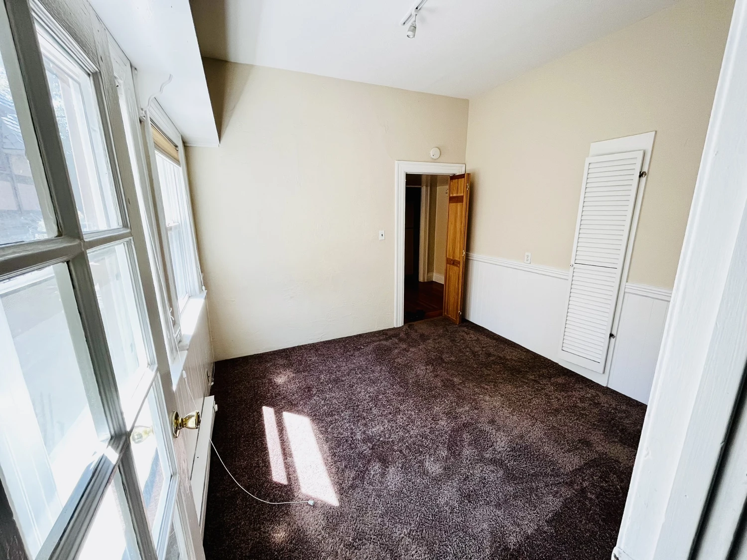 260 Park View Ter