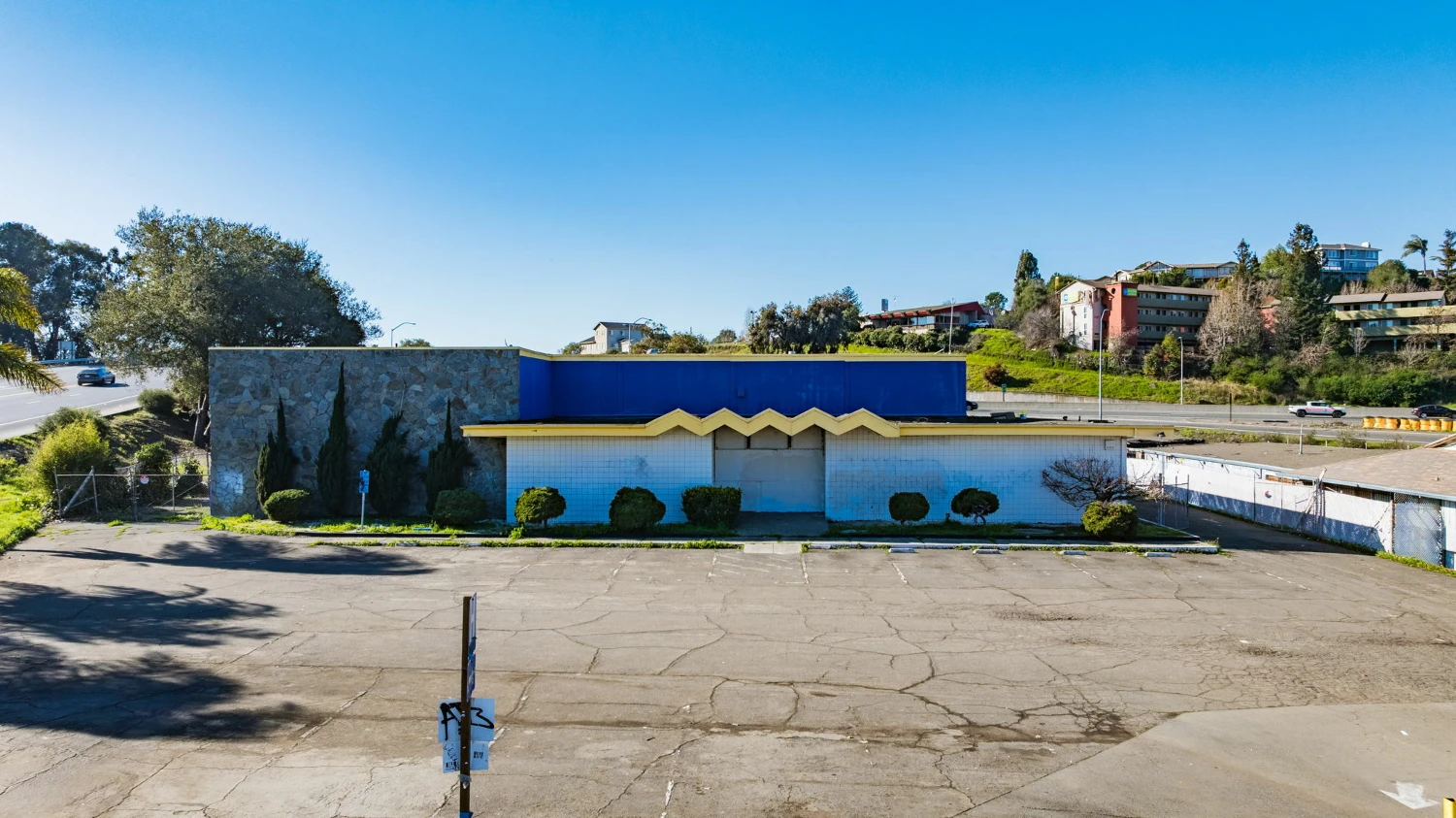 709 & 711 Admiral Callaghan Ln