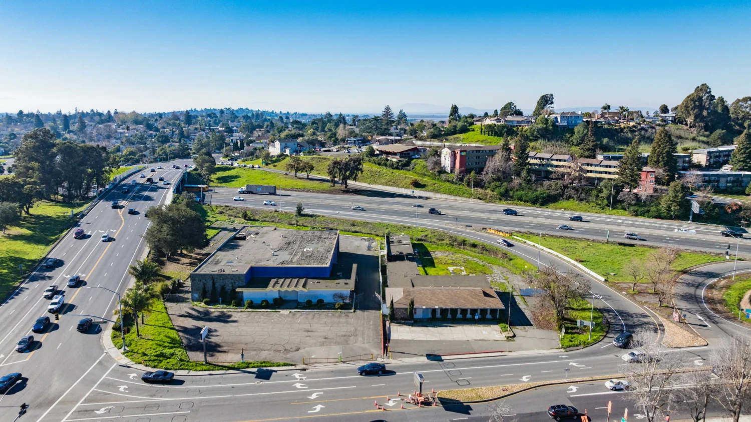 709 & 711 Admiral Callaghan Ln