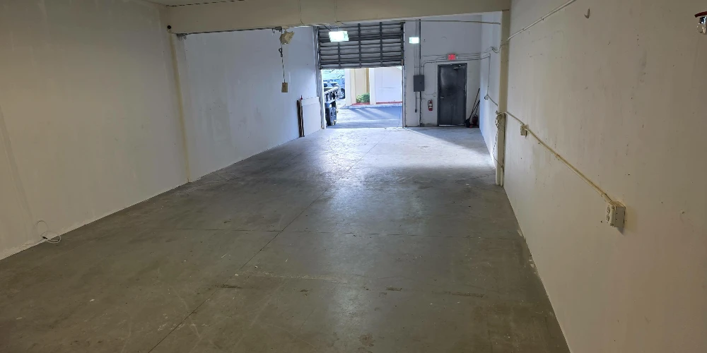 Contractor's Business Park: 1800sf Flex Condo for Sale or Lease