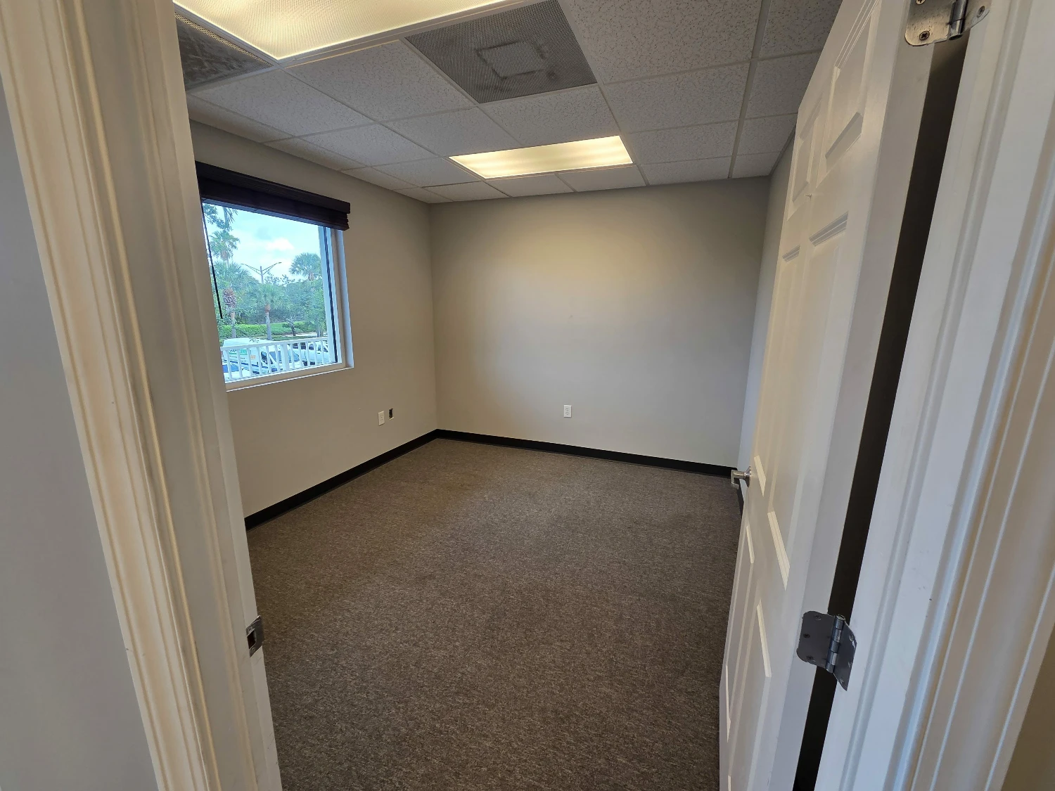 Contractor's Business Park: 1800sf Flex Condo for Sale or Lease