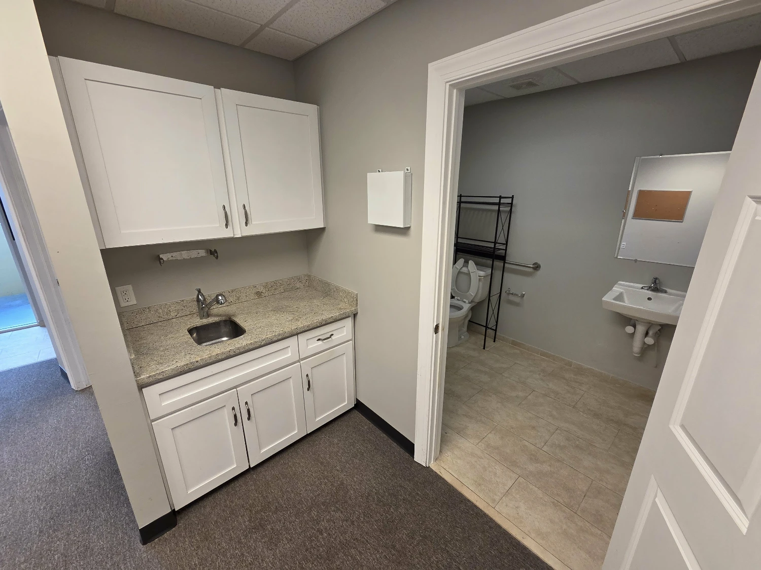 Contractor's Business Park: 1800sf Flex Condo for Sale or Lease