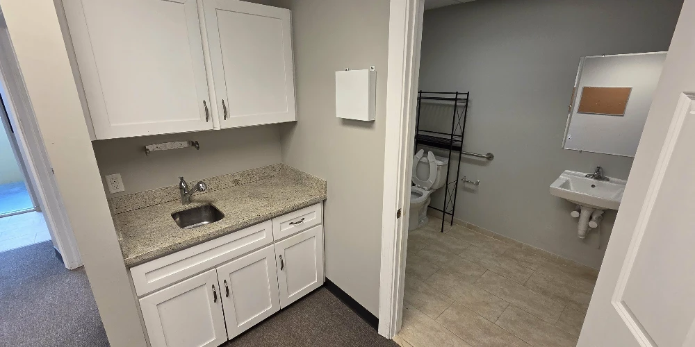 Contractor's Business Park: 1800sf Flex Condo for Sale or Lease
