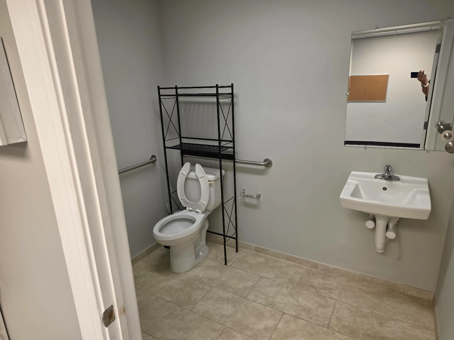 Contractor's Business Park: 1800sf Flex Condo for Sale or Lease