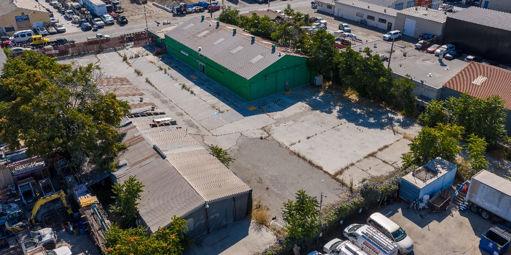 Great Owner User Opportunity on Smith Ave