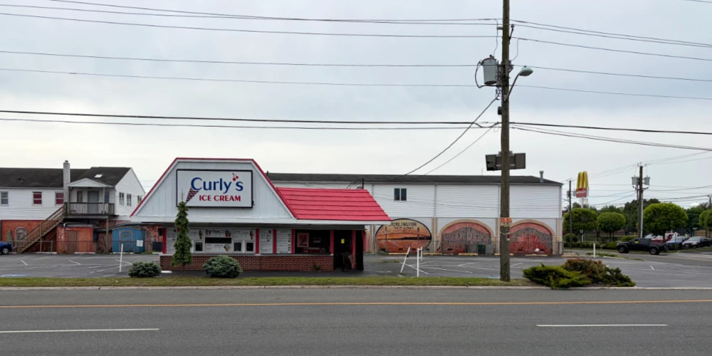 Retail Fast Food Establishment For Sale or Lease