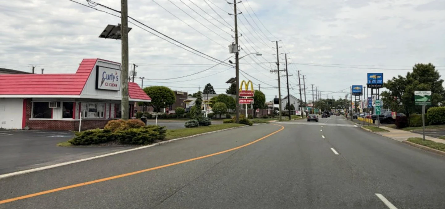 Retail Fast Food Establishment For Sale or Lease