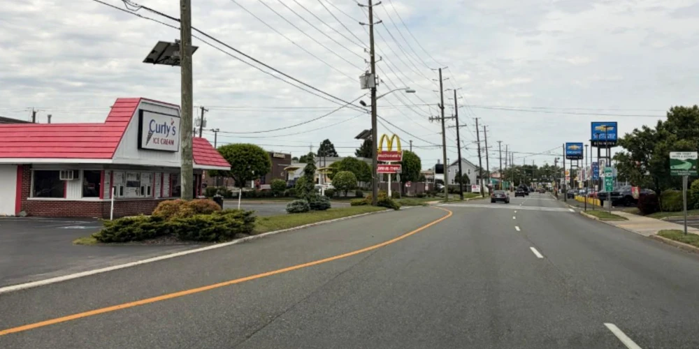 Retail Fast Food Establishment For Sale or Lease