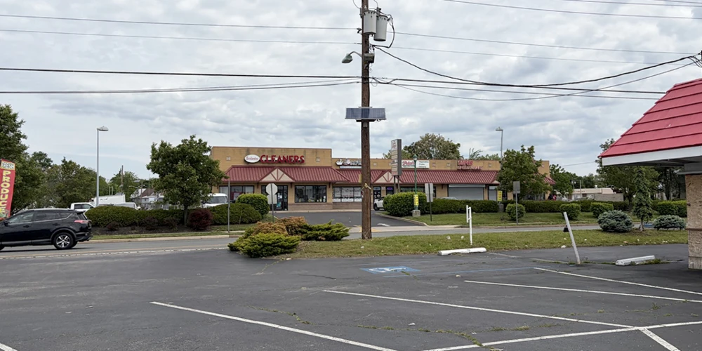 Retail Fast Food Establishment For Sale or Lease