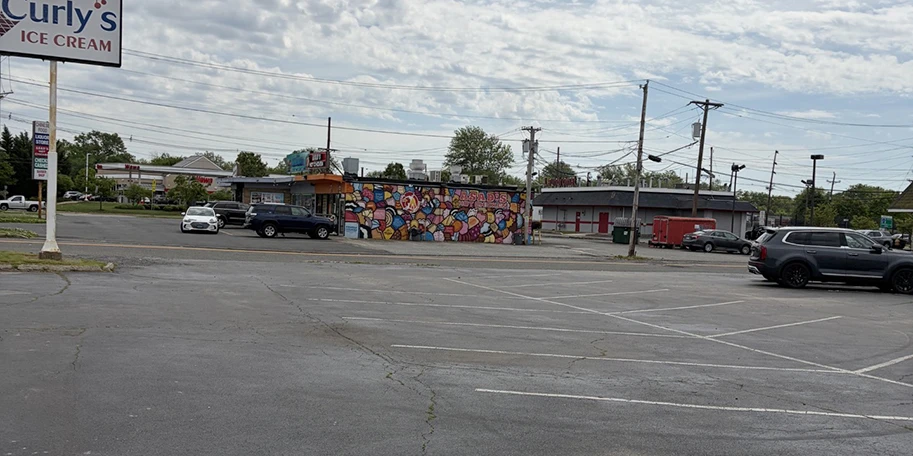 Retail Fast Food Establishment For Sale or Lease