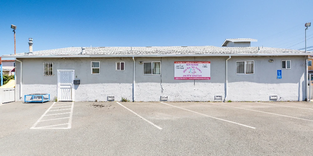 Richmond CA Church & Childcare Space For Sale | 671 9th St