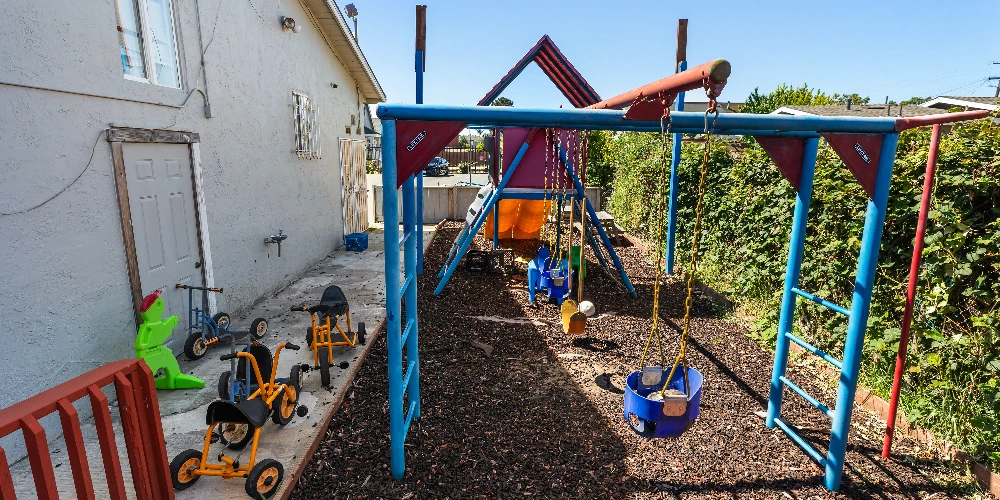 Richmond CA Church & Childcare Space For Sale | 671 9th St
