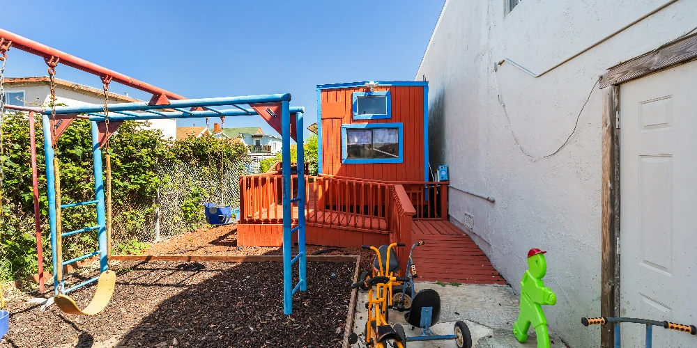 Richmond CA Church & Childcare Space For Sale | 671 9th St