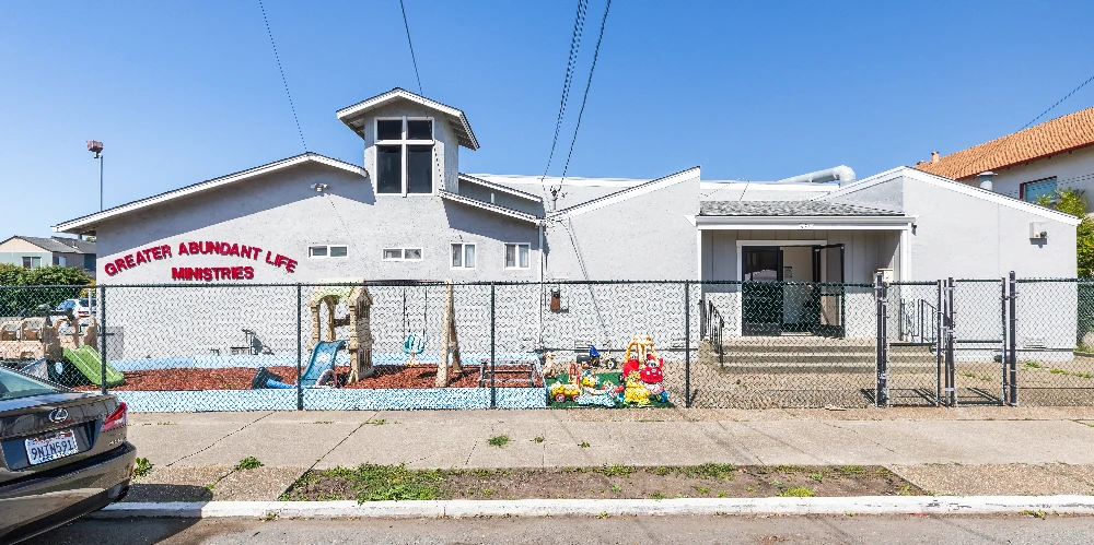Richmond CA Church & Childcare Space For Sale | 671 9th St