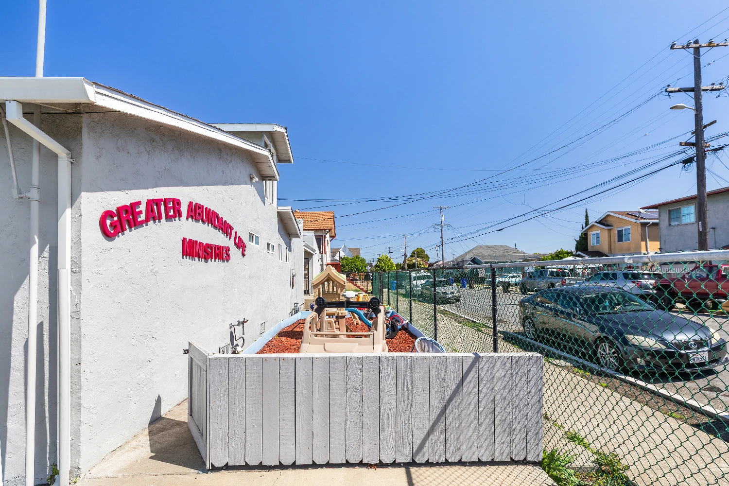 Richmond CA Church & Childcare Space For Sale | 671 9th St
