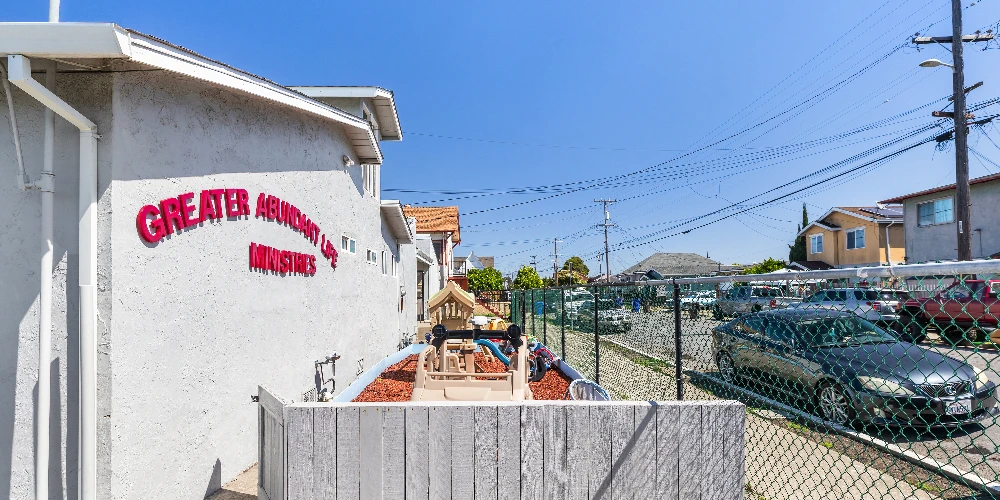 Richmond CA Church & Childcare Space For Sale | 671 9th St