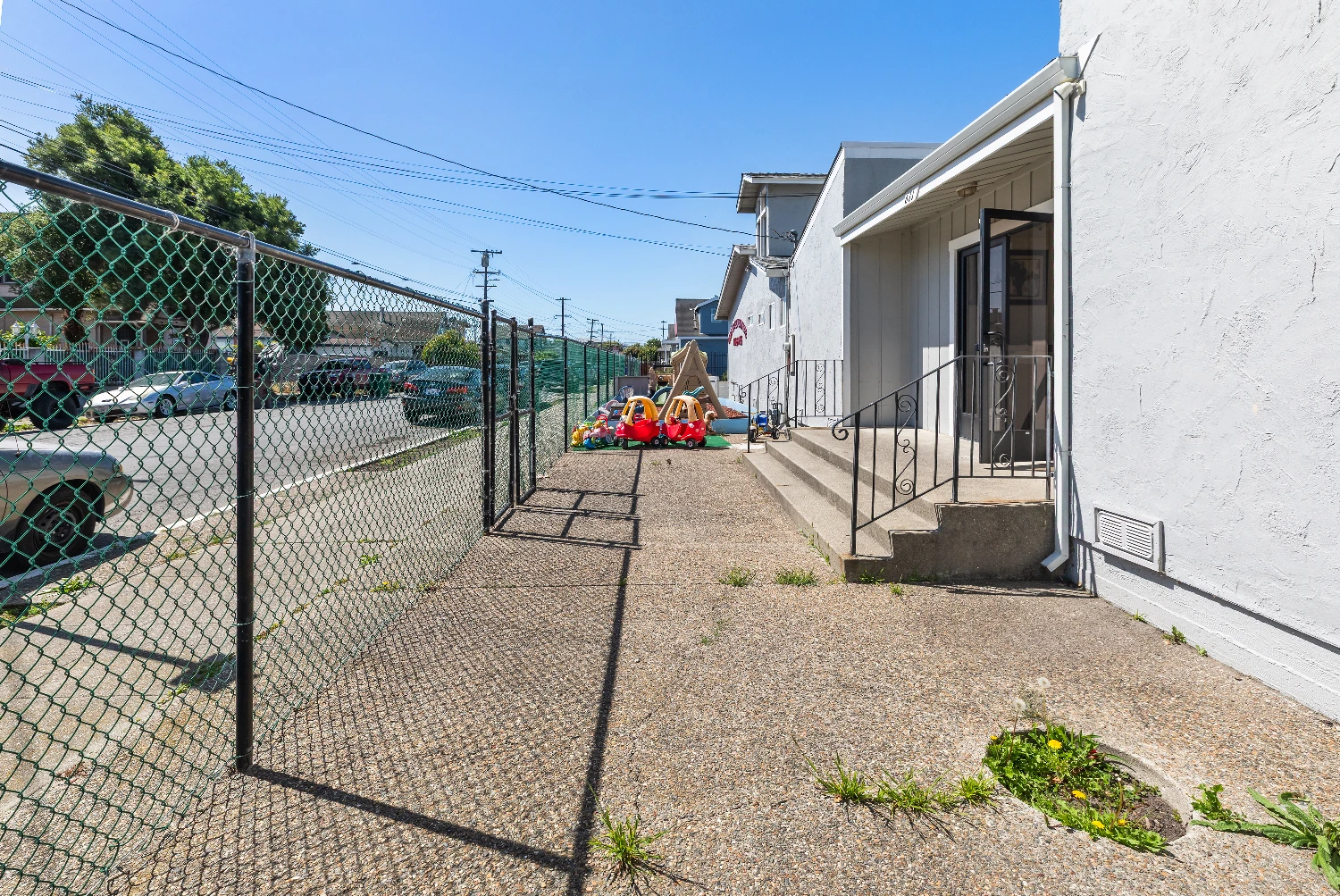Richmond CA Church & Childcare Space For Sale | 671 9th St