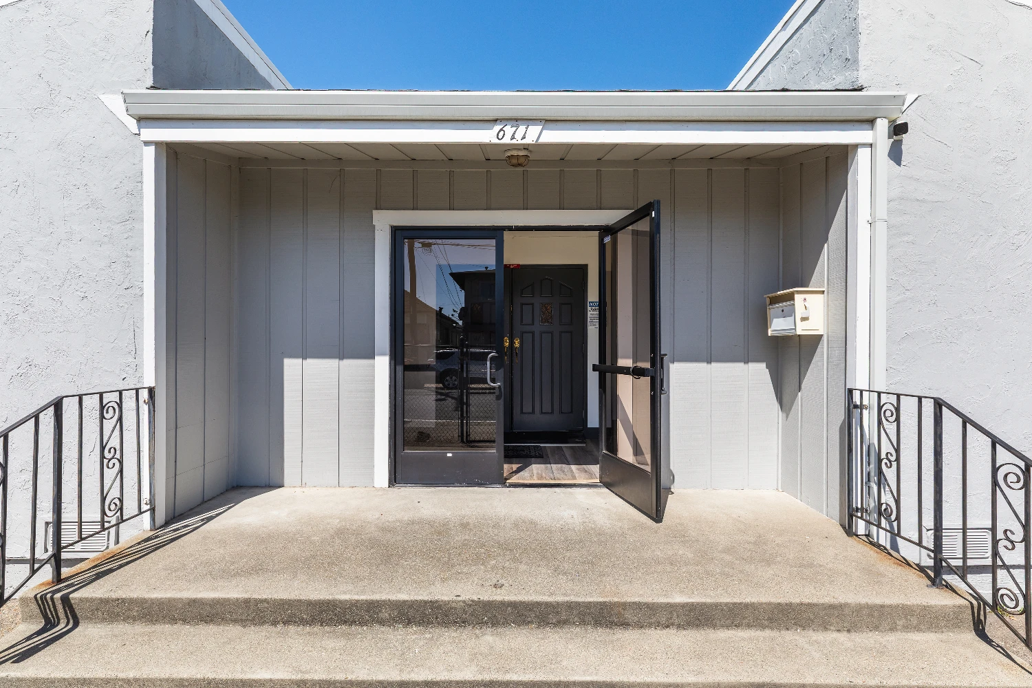 Richmond CA Church & Childcare Space For Sale | 671 9th St