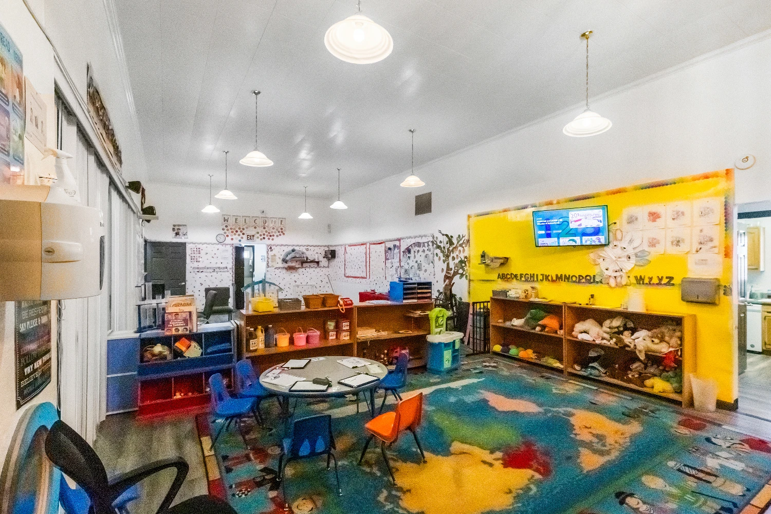 Richmond CA Church & Childcare Space For Sale | 671 9th St