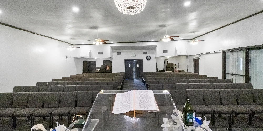 Richmond CA Church & Childcare Space For Sale | 671 9th St