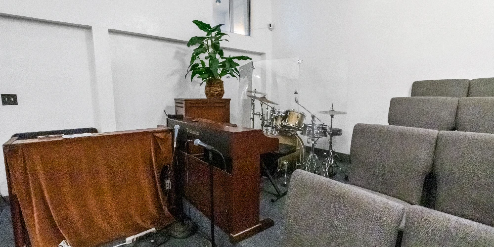 Richmond CA Church & Childcare Space For Sale | 671 9th St