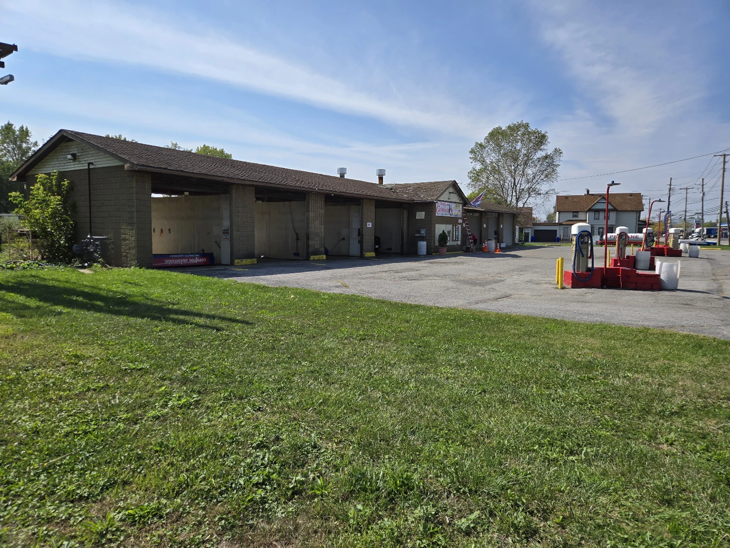2467 Clinton St. - Self Serve Car Wash