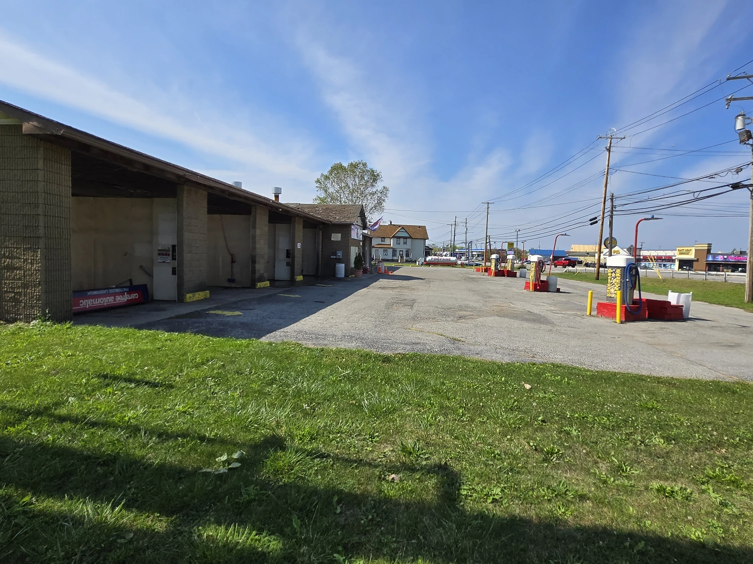 2467 Clinton St. - Self Serve Car Wash