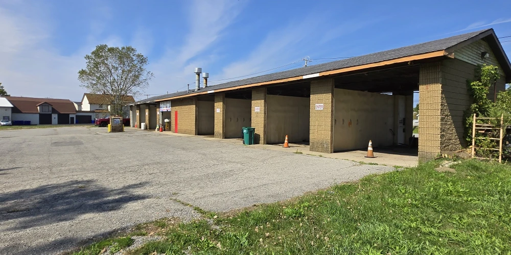 2467 Clinton St. - Self Serve Car Wash