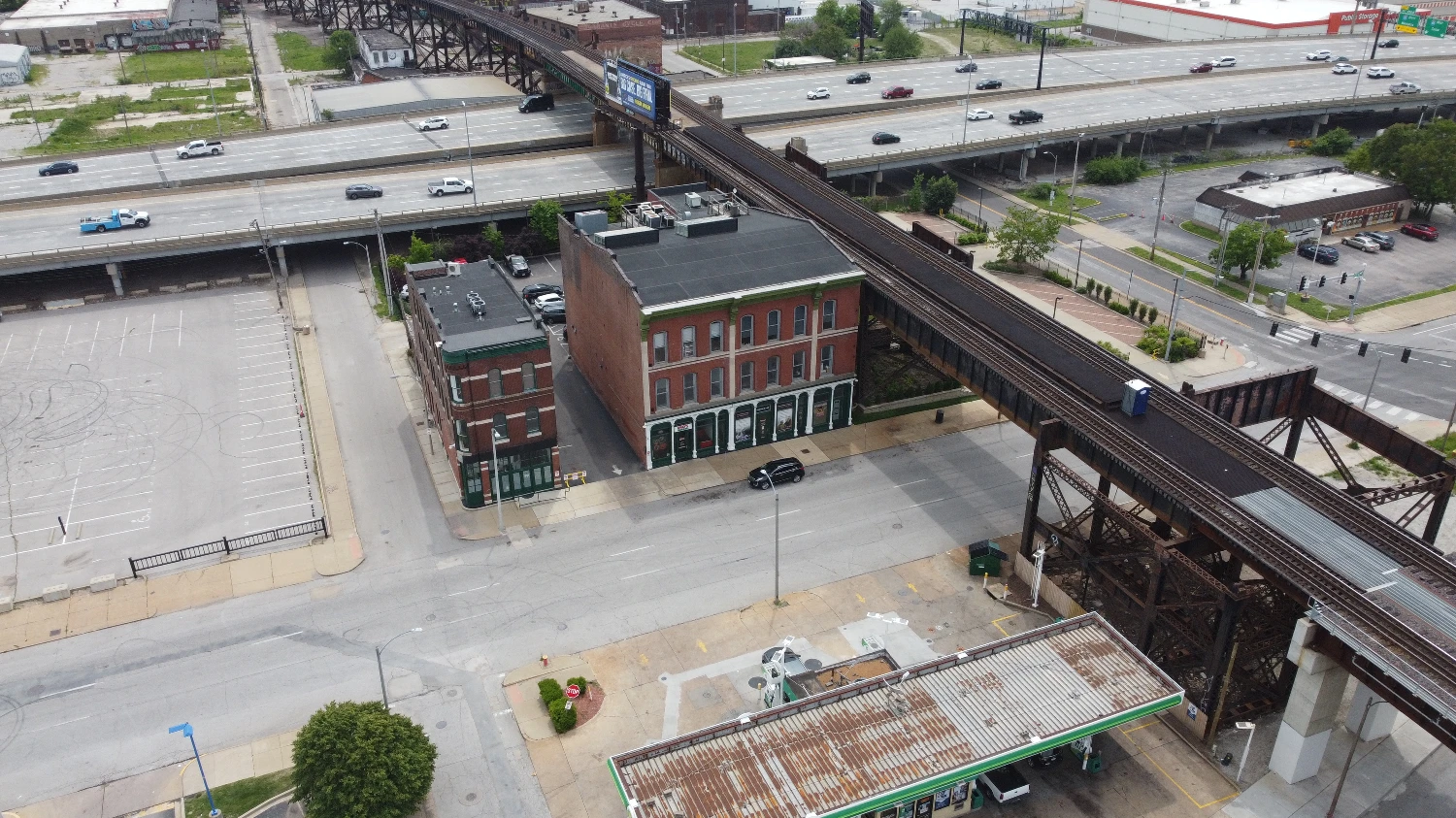 900 Block of S 4th St.