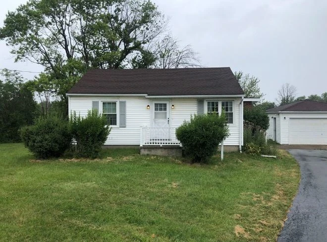 2890 Southwestern Blvd - Commercial & Residential (Mixed Use) Land with 720+/- SF House