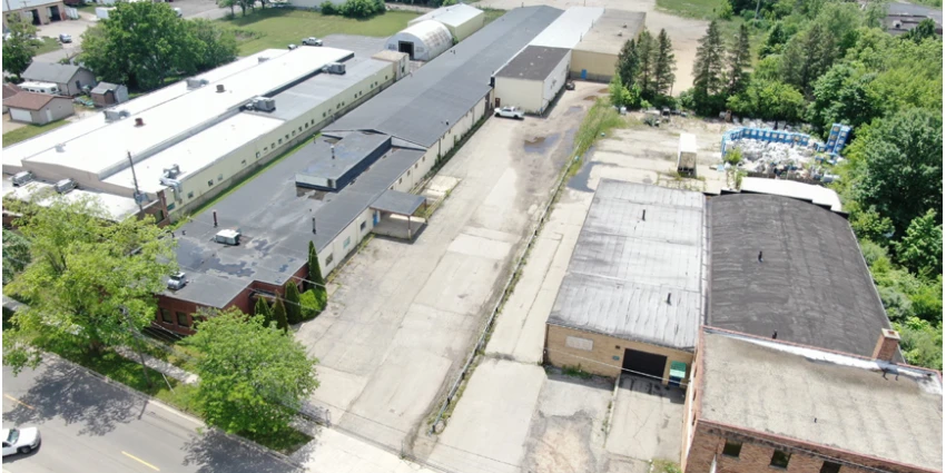 Light/Heavy Industrial & Self-Storage Building