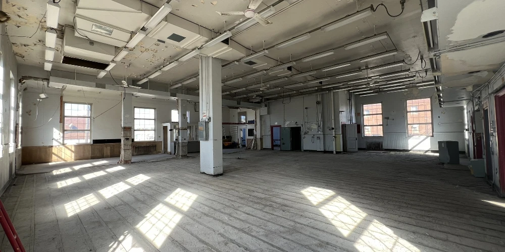 River Rouge - Freestanding Retail/Office Building
