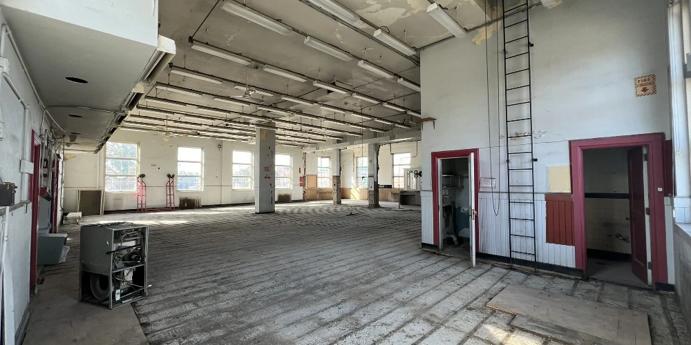River Rouge - Freestanding Retail/Office Building