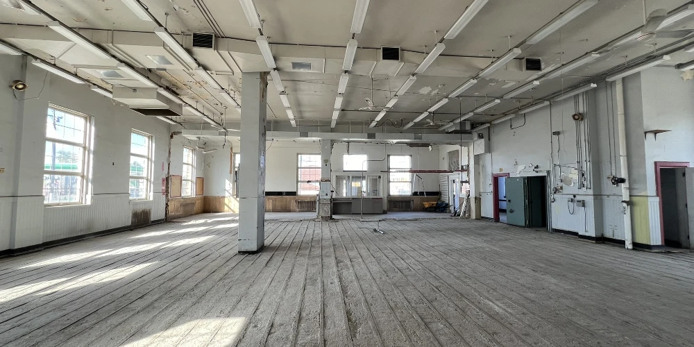 River Rouge - Freestanding Retail/Office Building