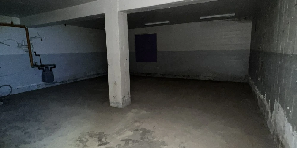 River Rouge - Freestanding Retail/Office Building