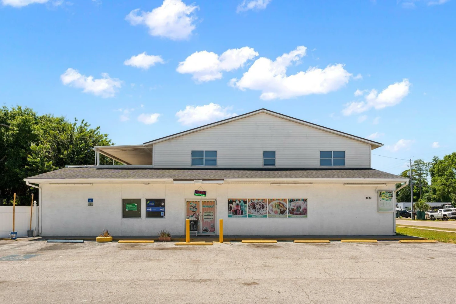 Tampa Mixed-Use Commercial Property with Rental Income