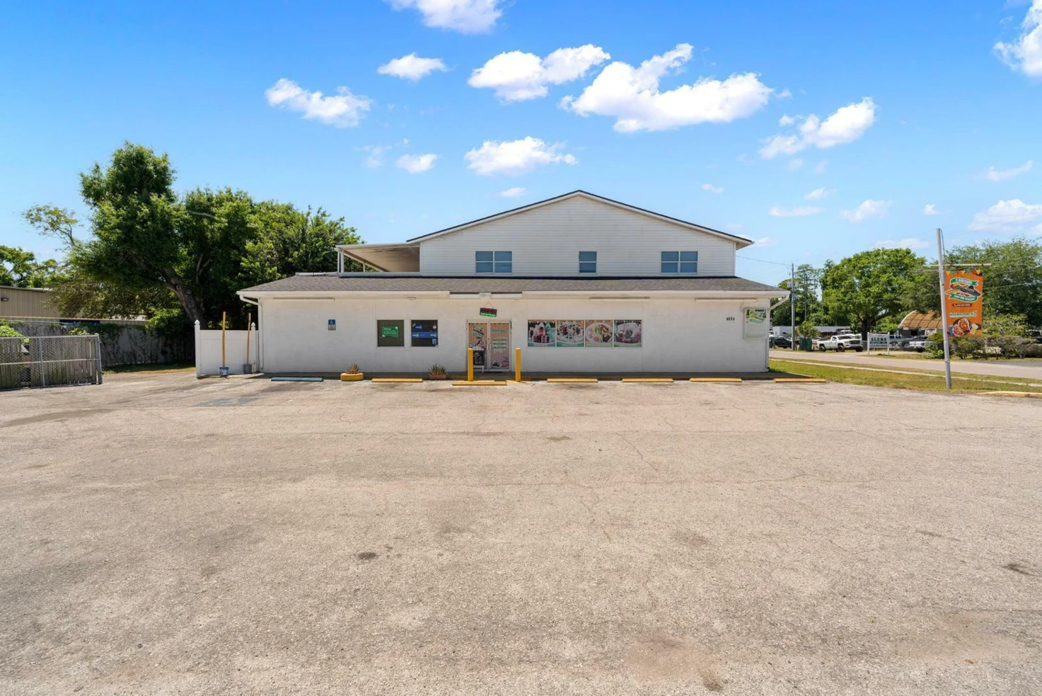 Tampa Mixed-Use Commercial Property with Rental Income