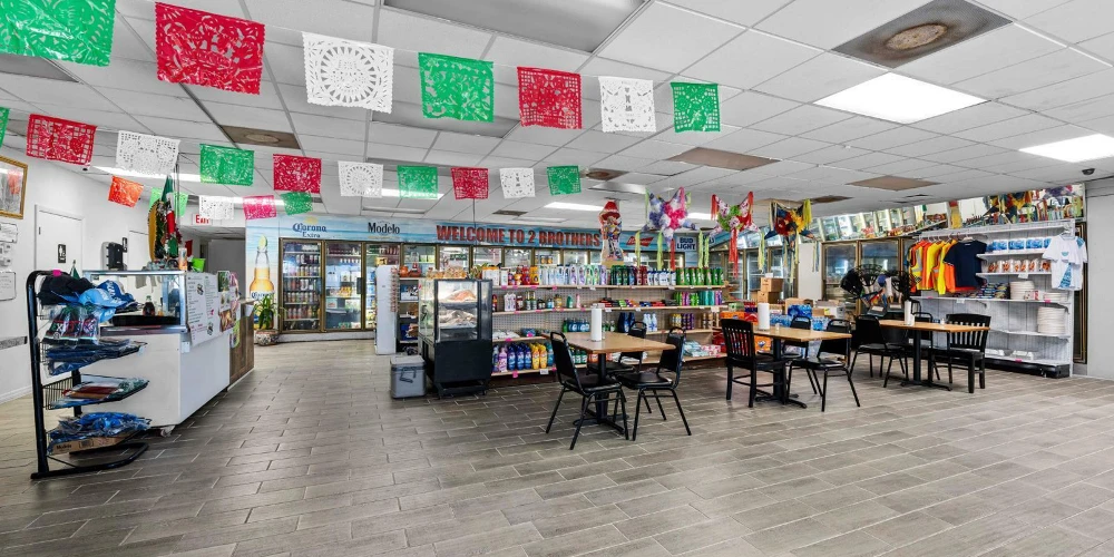 Tampa Mixed-Use Commercial Property with Rental Income