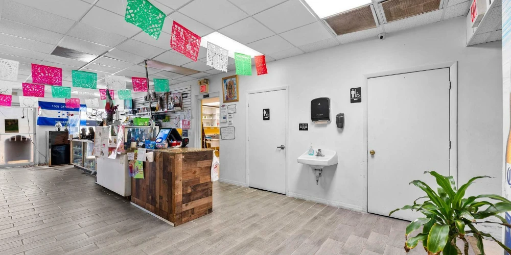 Tampa Mixed-Use Commercial Property with Rental Income