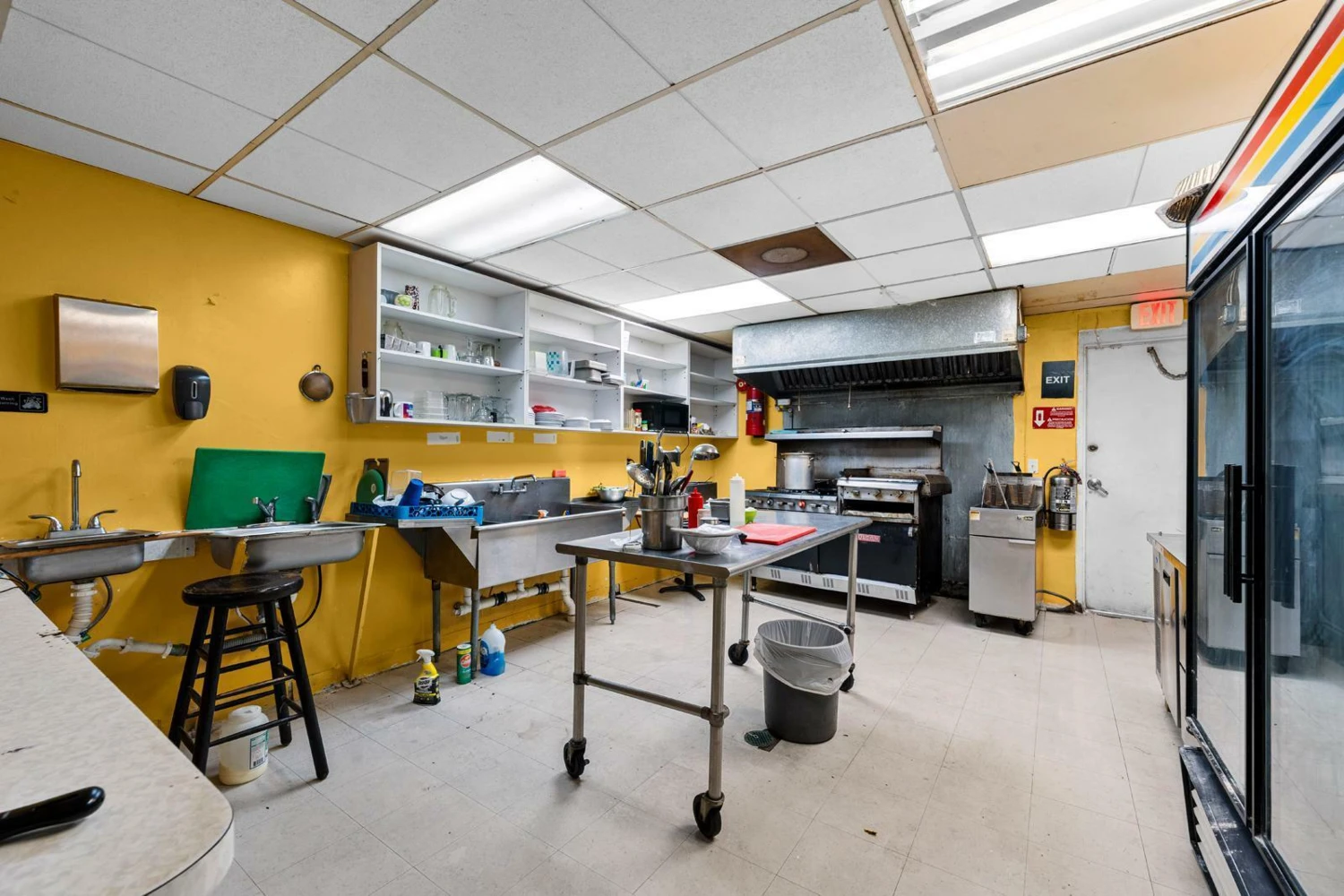 Tampa Mixed-Use Commercial Property with Rental Income